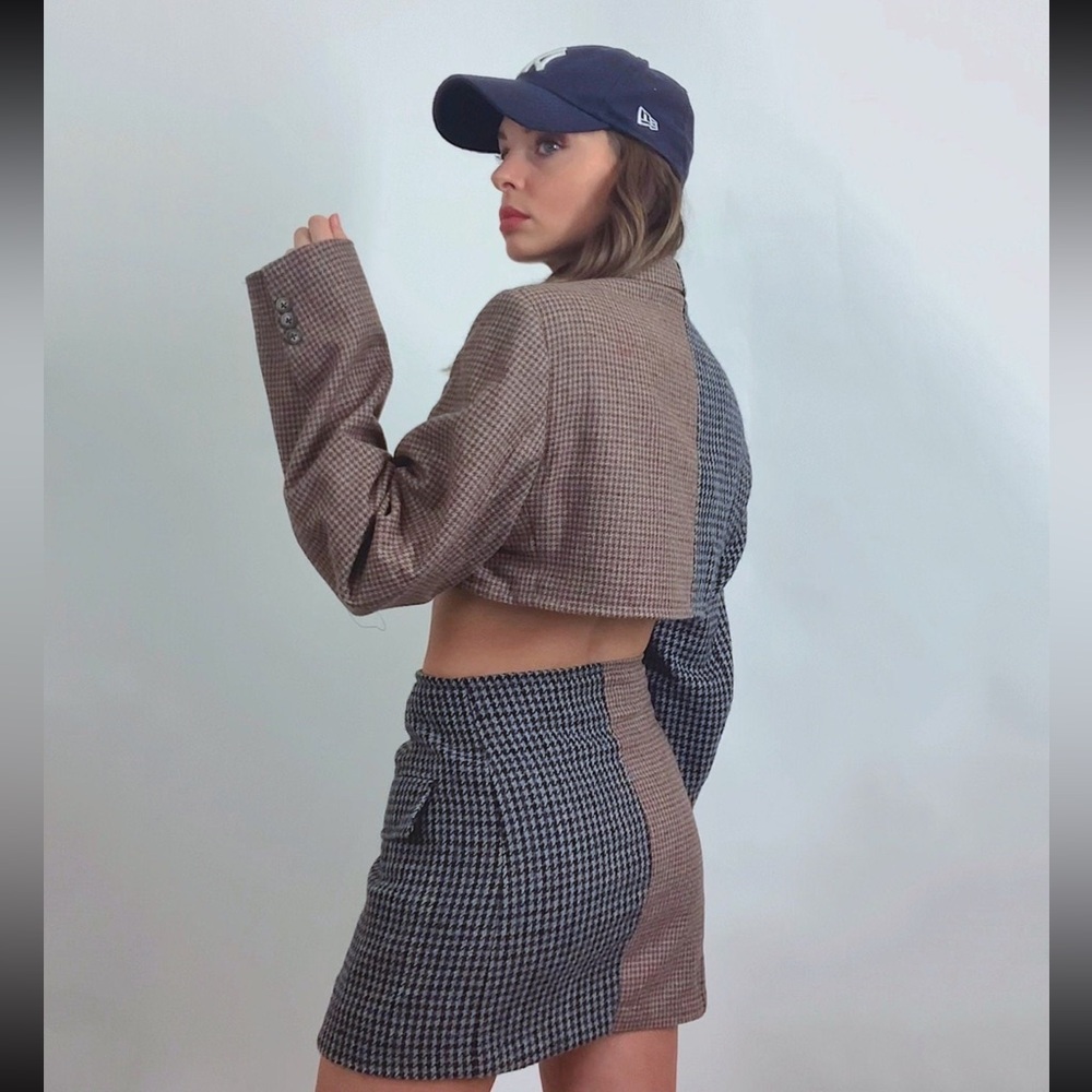 Chic Two-Tone Skirt Set - Picture 2 of 2